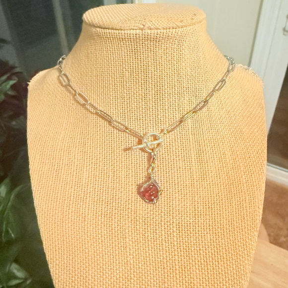 Elegant Gold and Pink Pendant charm Necklace - Picture 2 of 4